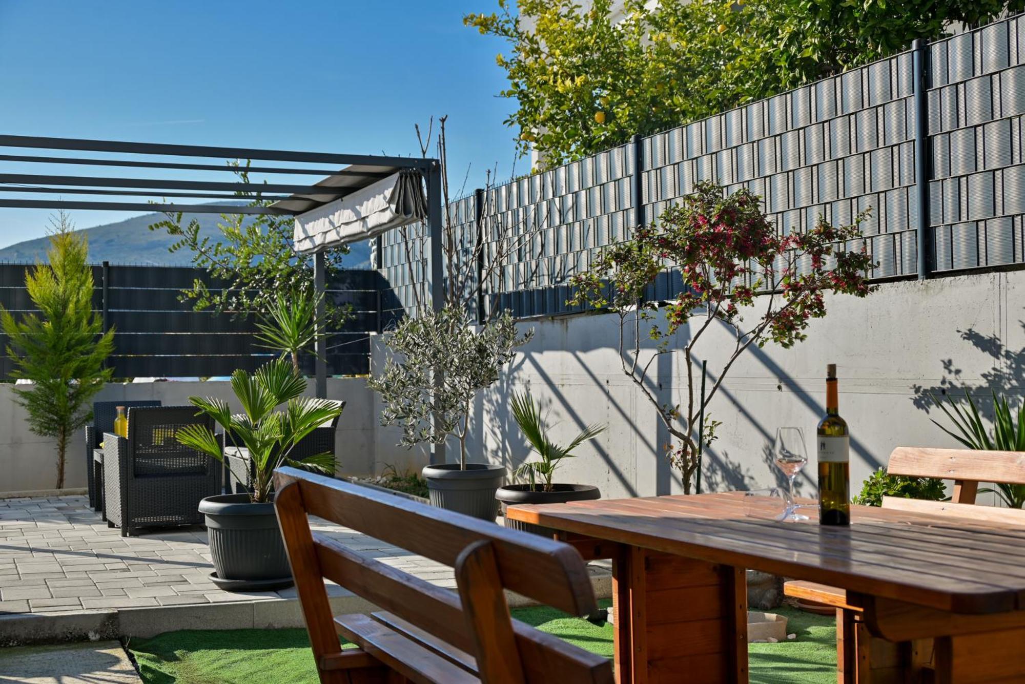 טרוגיר Luxury Apartment With Garden Jacuzzi And Wellness מראה חיצוני תמונה