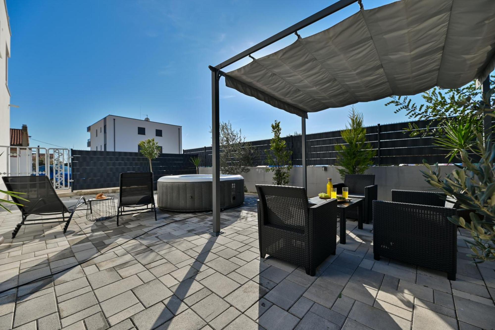 טרוגיר Luxury Apartment With Garden Jacuzzi And Wellness מראה חיצוני תמונה