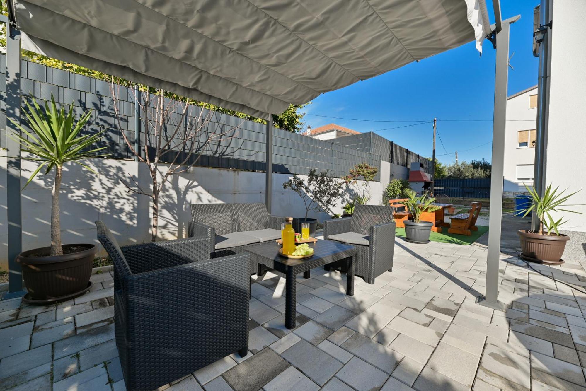 טרוגיר Luxury Apartment With Garden Jacuzzi And Wellness מראה חיצוני תמונה