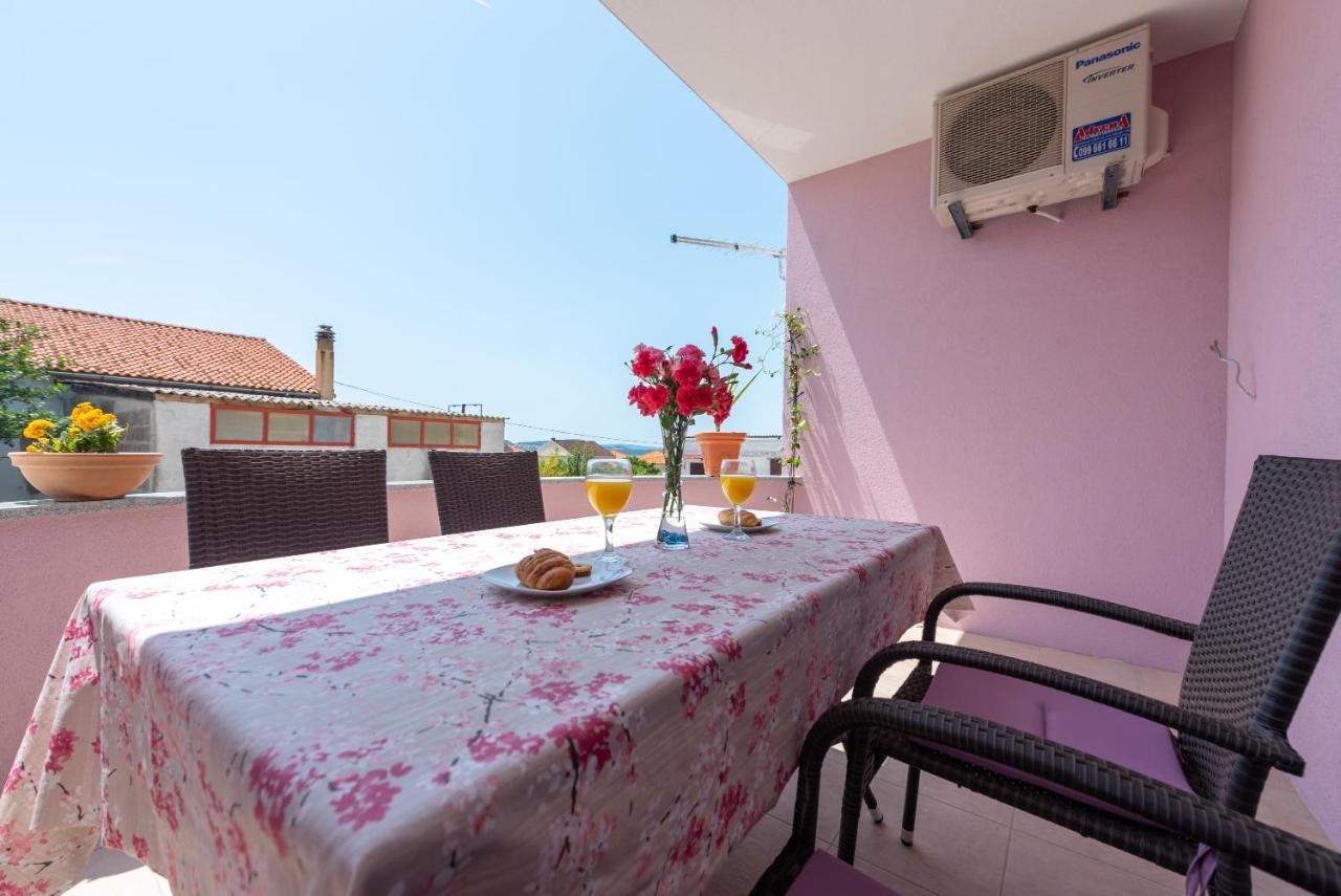 טרוגיר Luxury Apartment With Garden Jacuzzi And Wellness מראה חיצוני תמונה